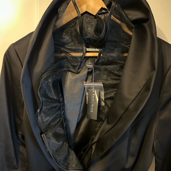 Elegant Black Satin Jacket with Lace trim - Picture 4 of 7